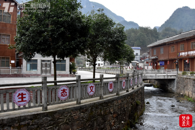 松桃“12357”扎實推進鄉(xiāng)村振興勞務(wù)服務(wù)